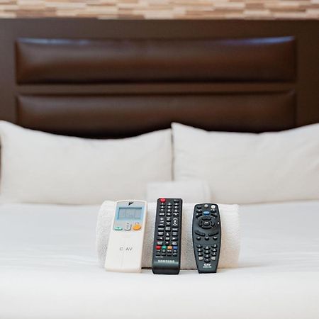 דורבן Bayside Hotel 100 Pixley Kaseme Street מראה חיצוני תמונה