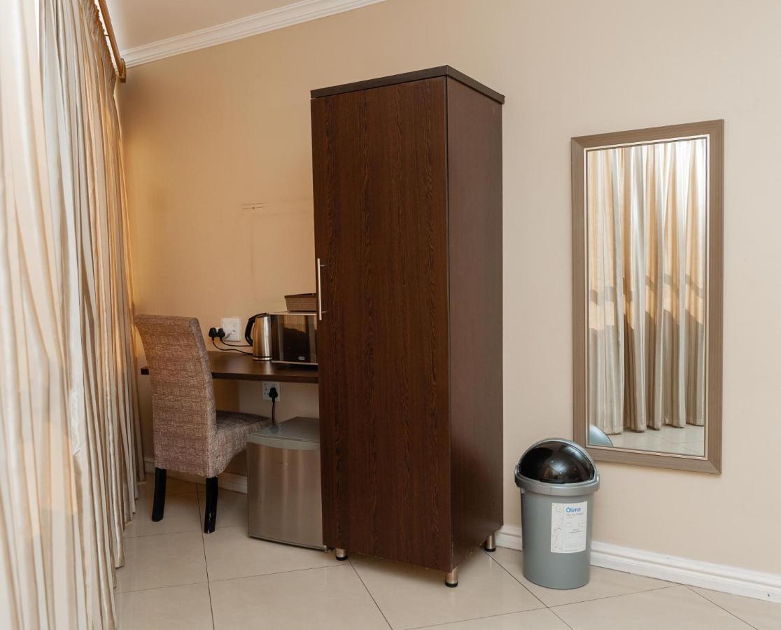 דורבן Bayside Hotel 100 Pixley Kaseme Street מראה חיצוני תמונה