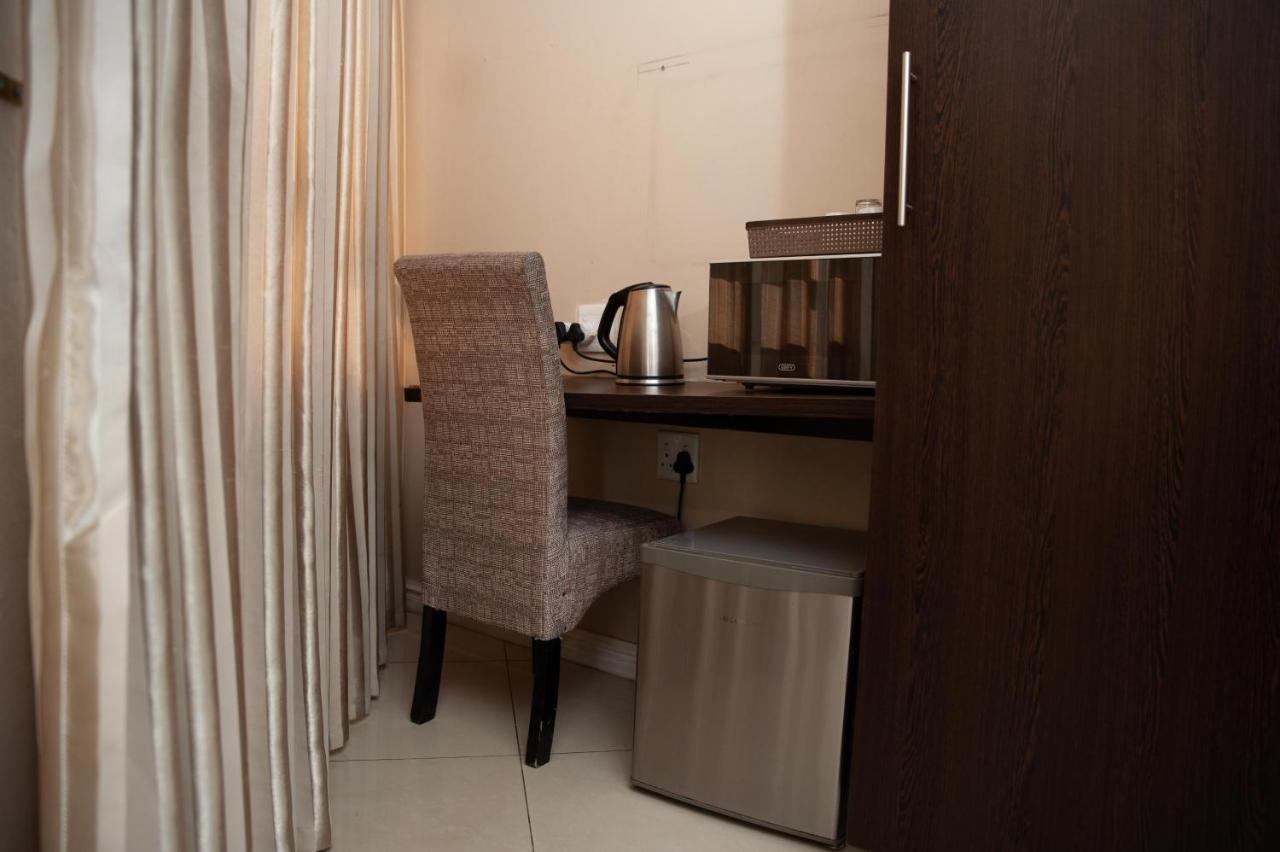 דורבן Bayside Hotel 100 Pixley Kaseme Street מראה חיצוני תמונה